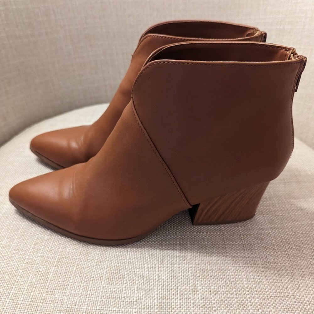 Qupid Cognac Pointed Booties Size 8.5 - image 3
